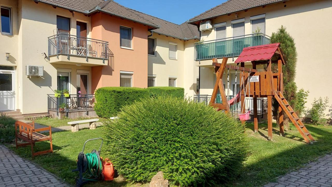 Amulett Suite Apartment Hajdúszoboszló Εξωτερικό φωτογραφία